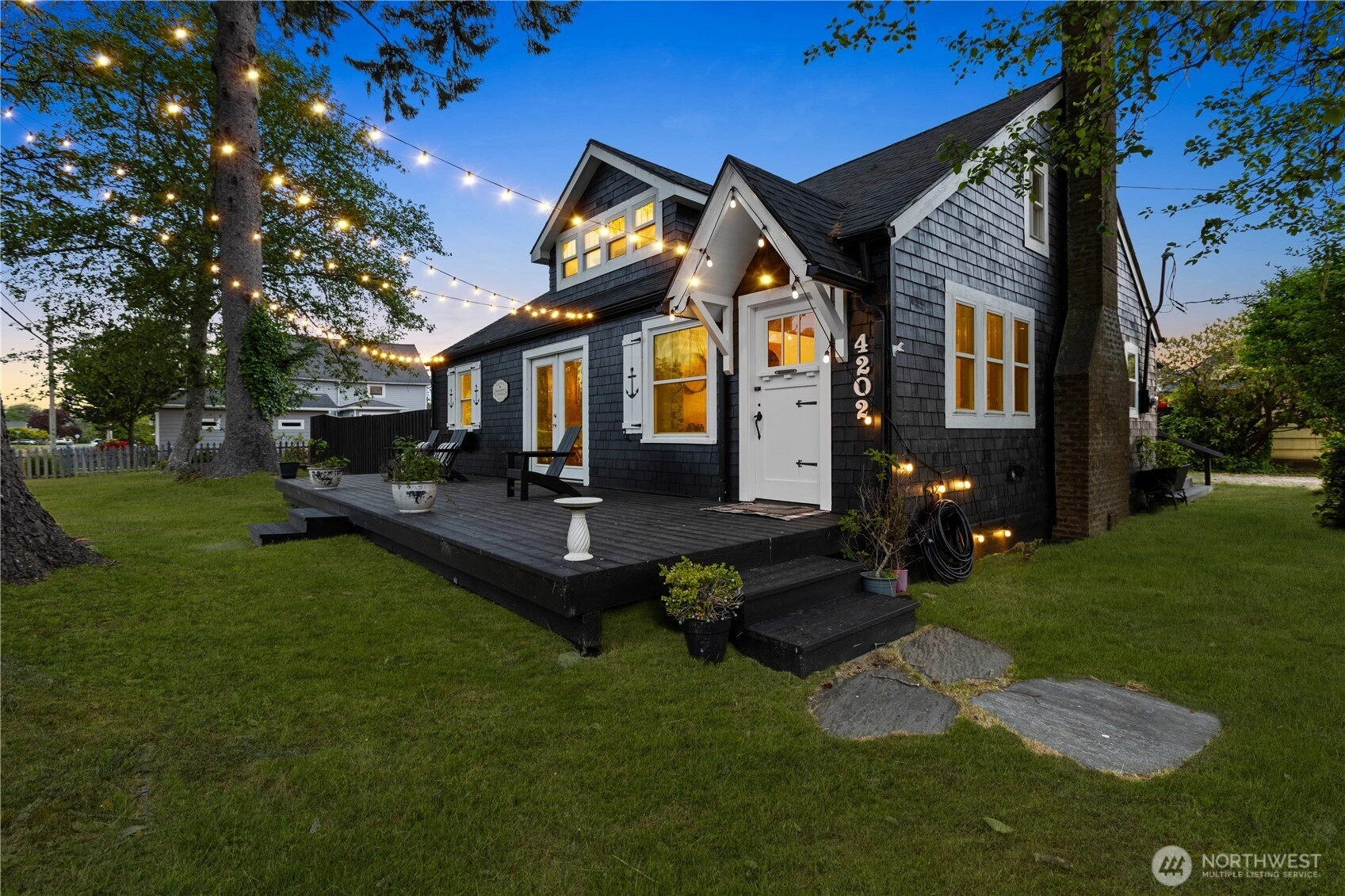 4202 L Pl Unit  Seaview WA 98641