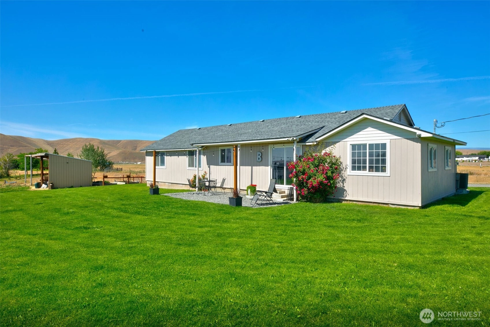 1240 W Huntzinger Rd Selah WA 98942