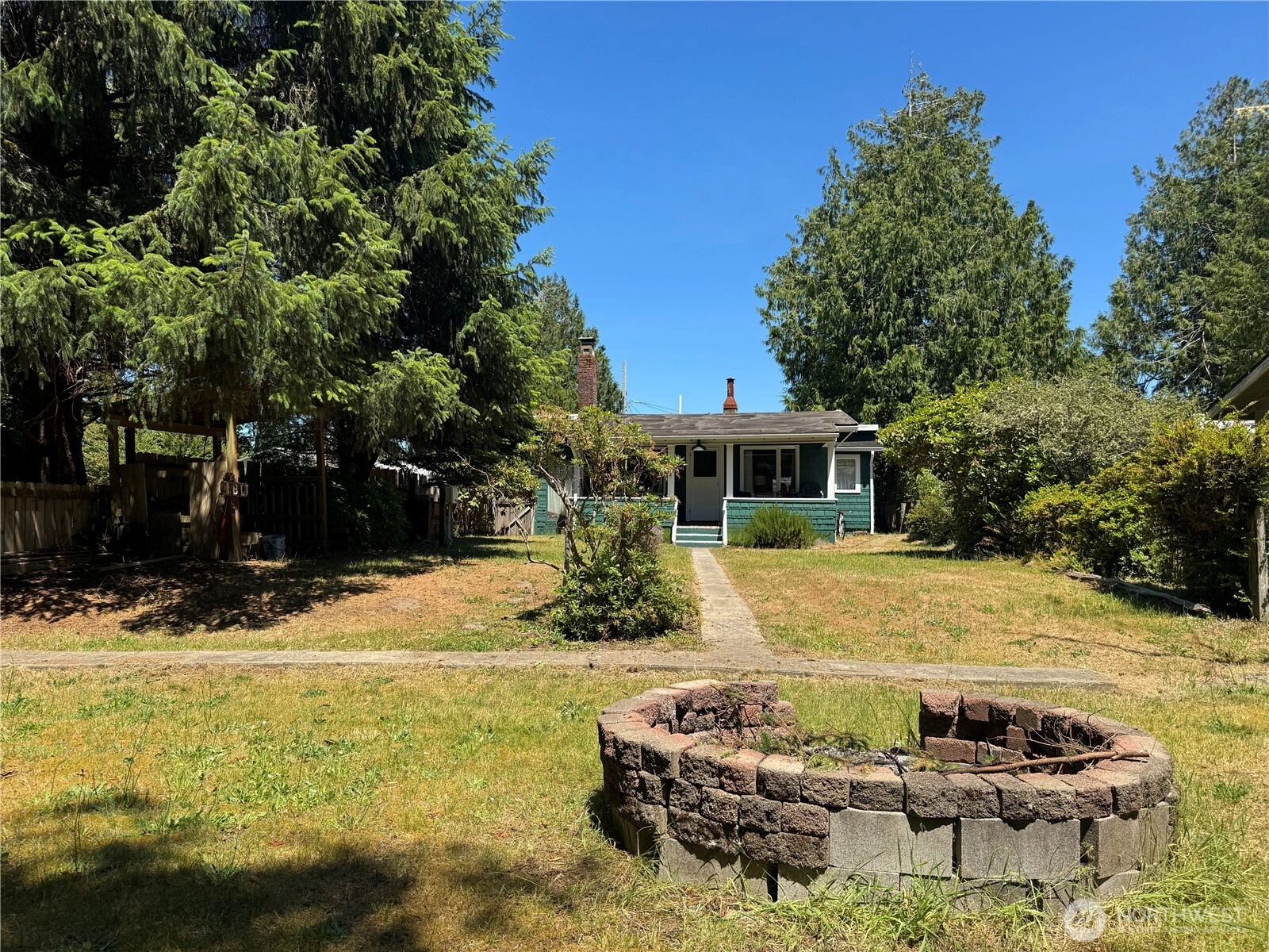4516 Alder St Tokeland WA 98590