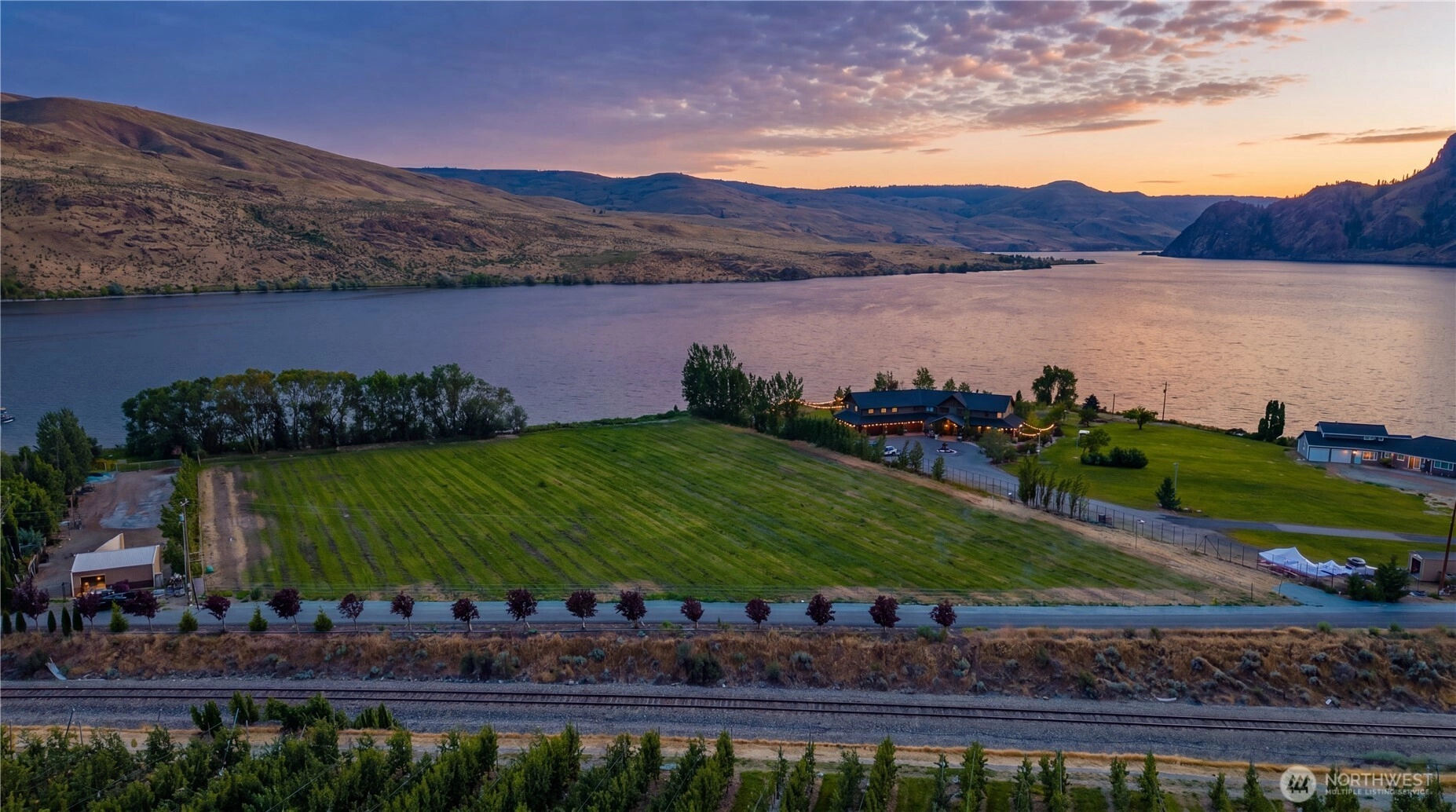 3 Stennes Dr Unit  Pateros WA 98846