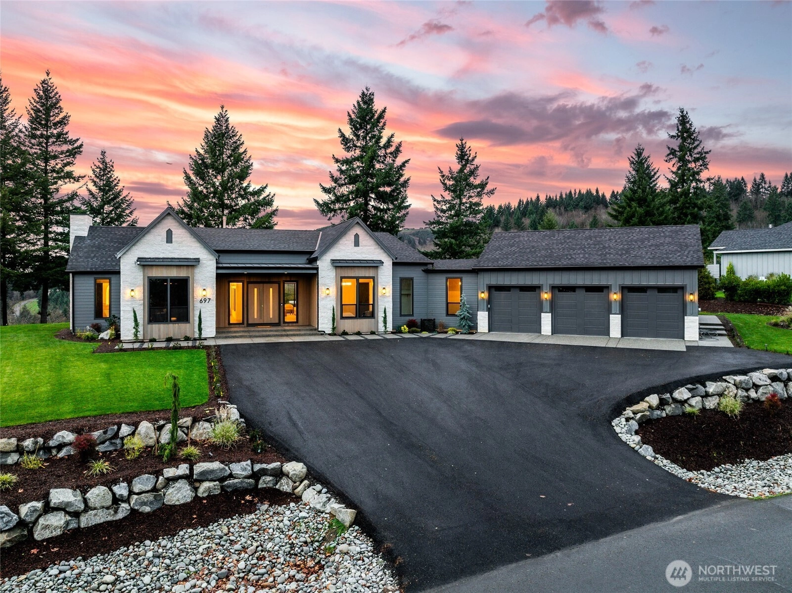 697 Sommerset Rd Woodland WA 98674