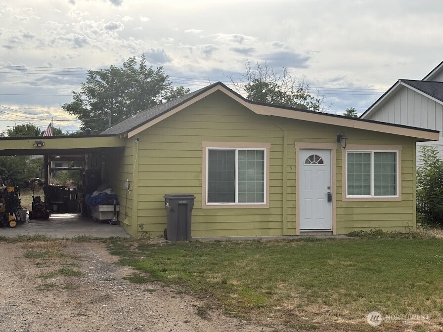 9 Freemont Ave Rock Island WA 98850