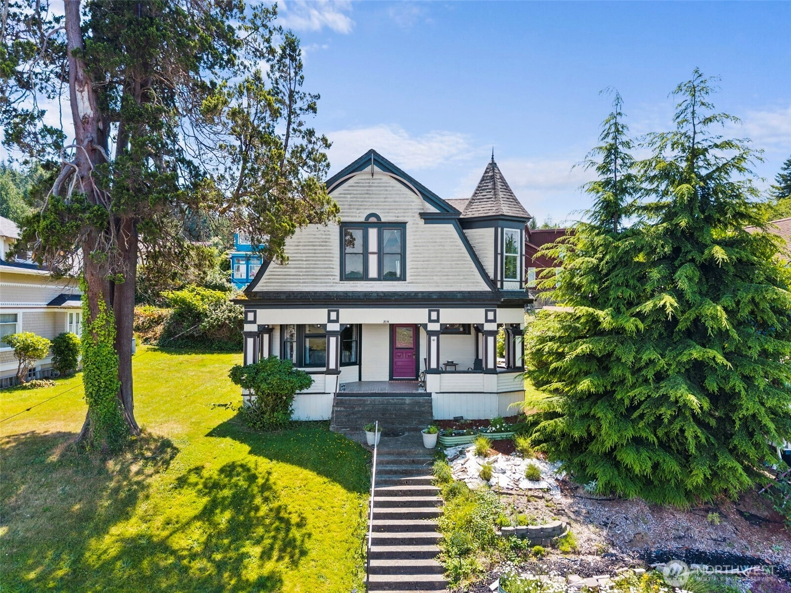 714 W First St South Bend WA 98586