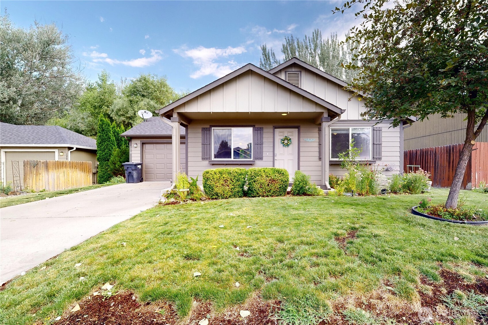 1310 SW Riparian Ct College Place WA 99324