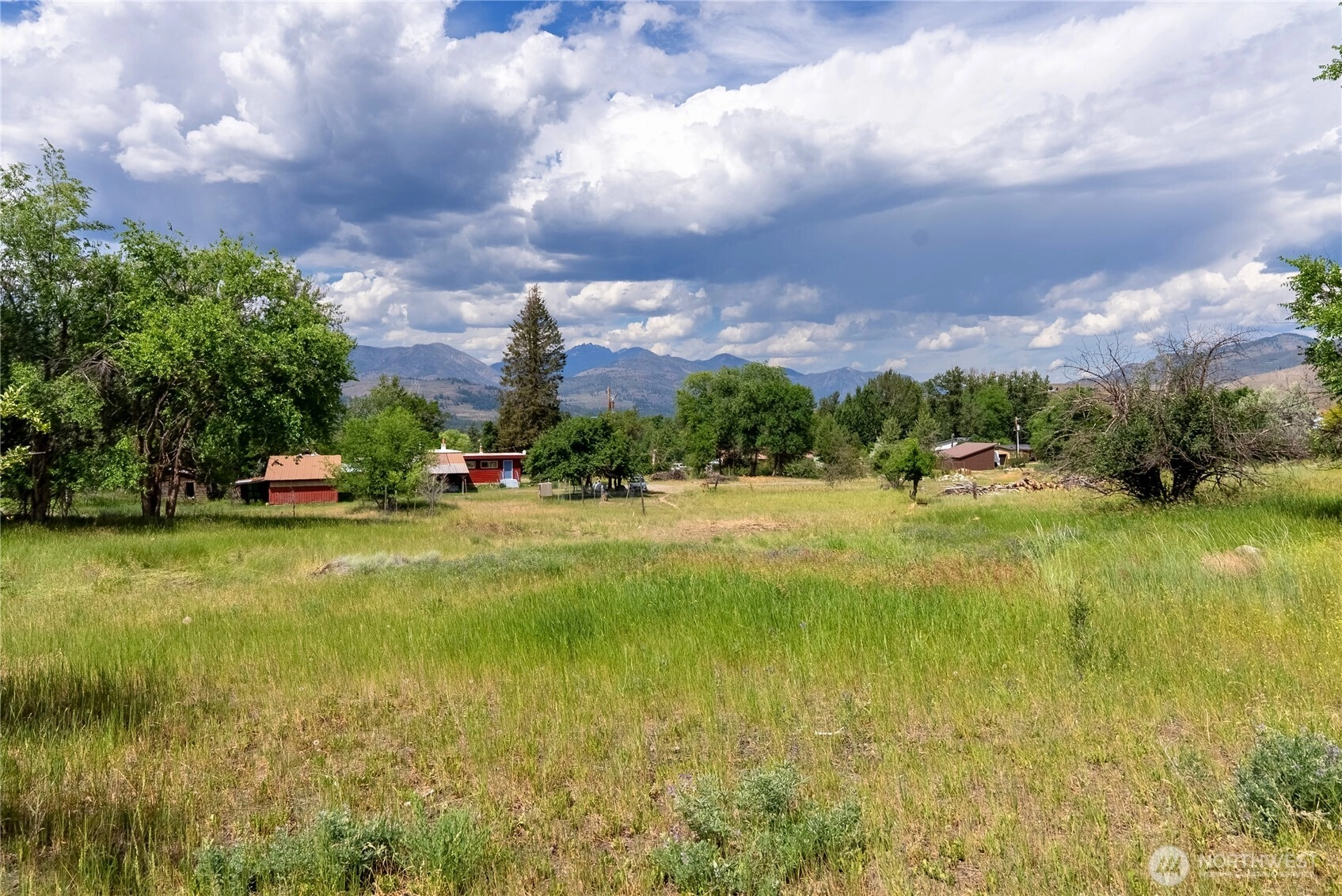 517 Lufkin Ln Winthrop WA 98862