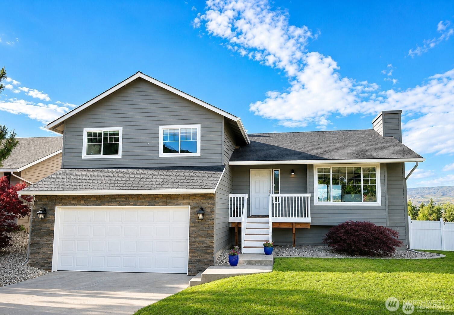576 Saddle Rock Loop Unit  Wenatchee WA 98801