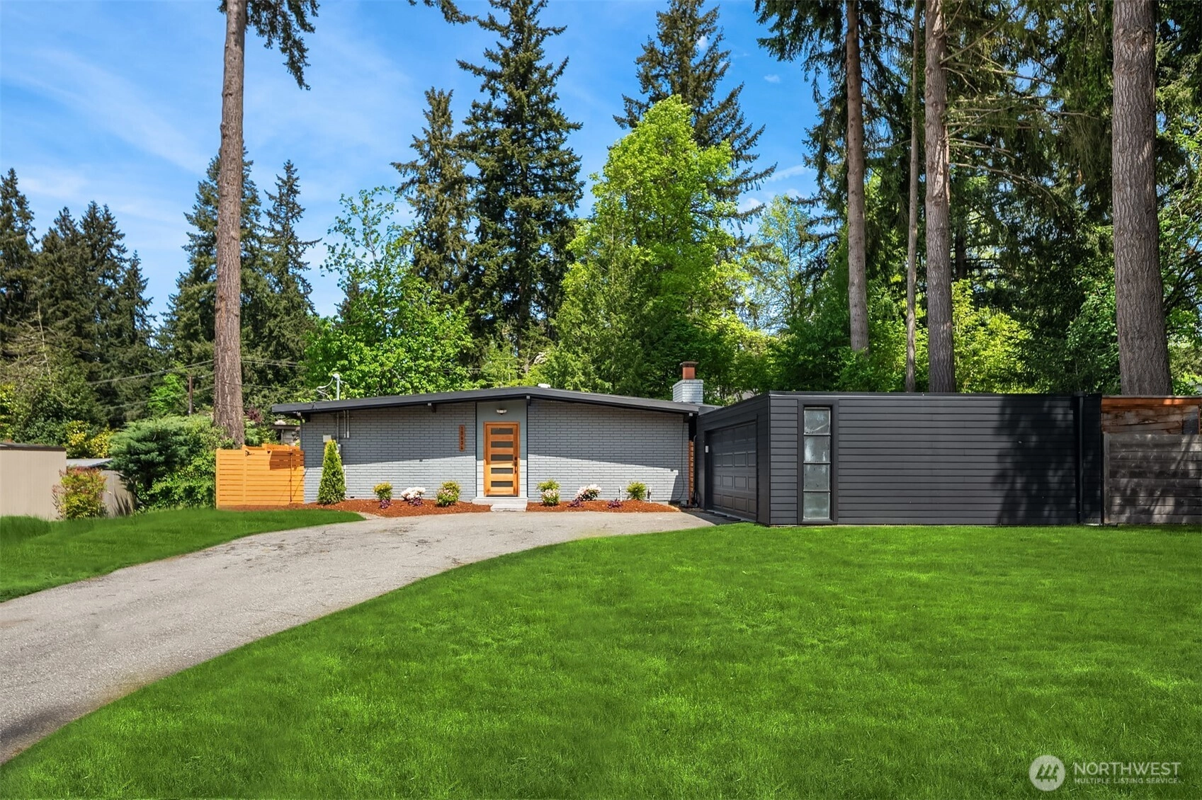 15634 SE 8th St Unit  Bellevue WA 98008