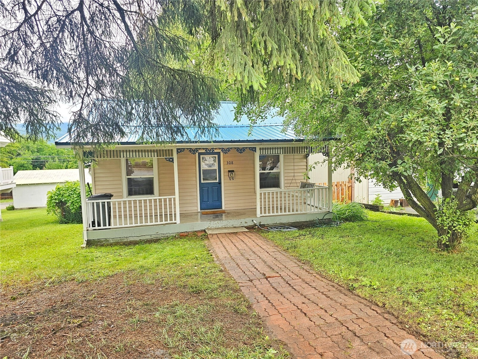308 S Hofstetter St Colville WA 99114