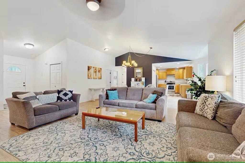 120 Pine Glen Ct Unit  Easton WA 98925