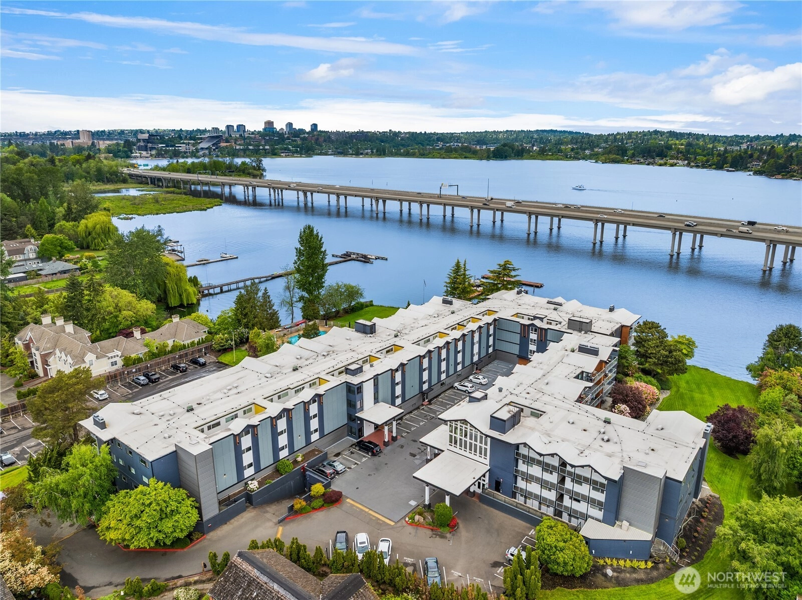 2501 Canterbury Ln E Unit 319 Unit 319 Seattle WA 98112