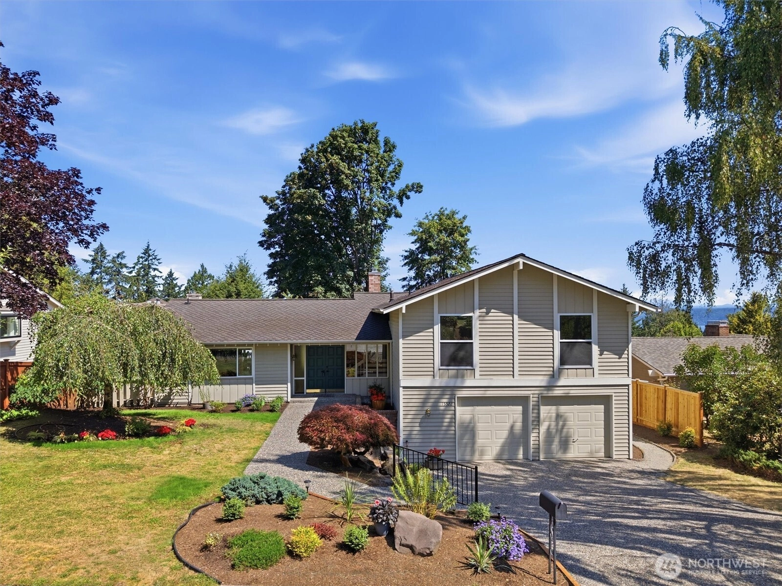 15522 SE 44th Pl Bellevue WA 98006