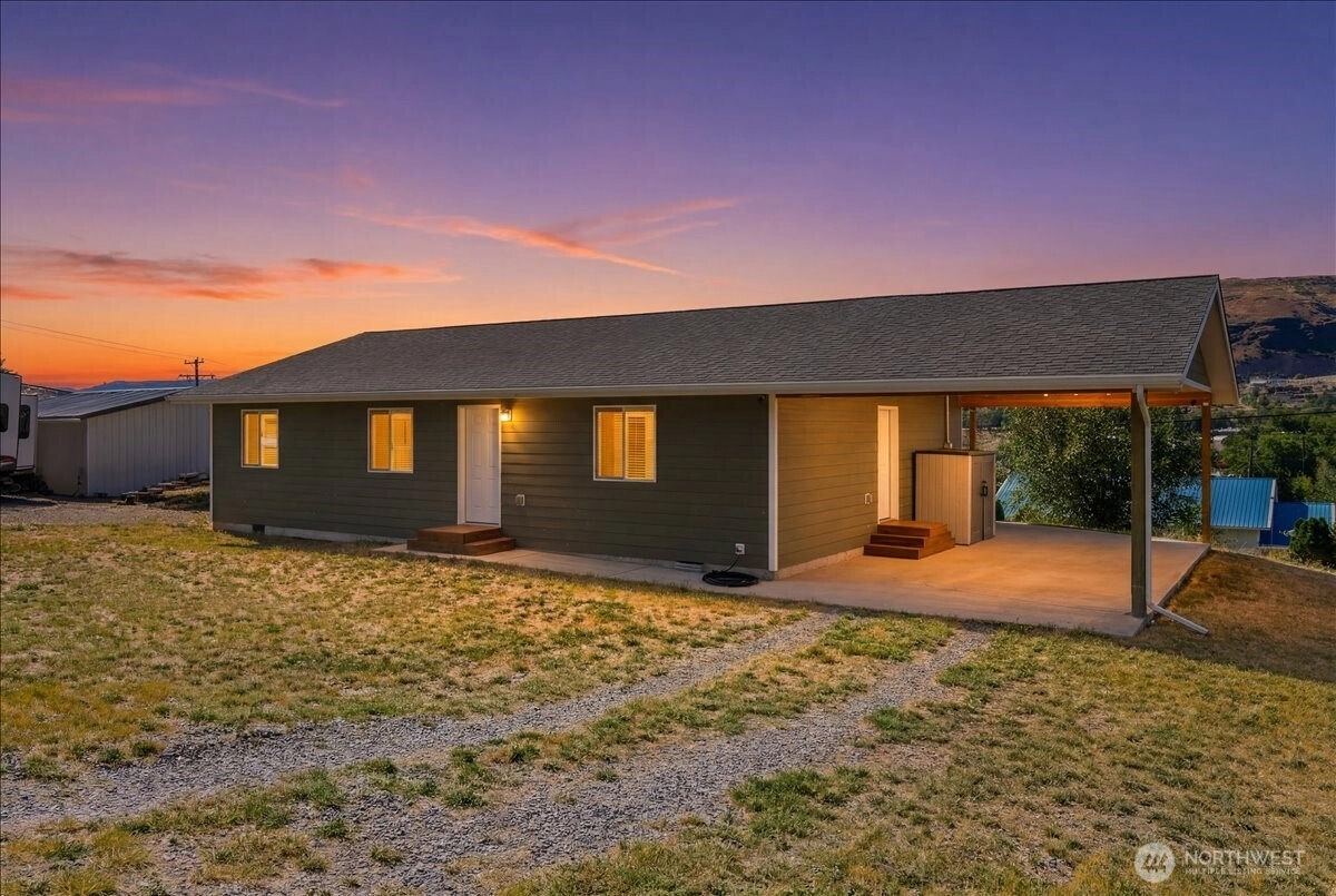 109 C St Grand Coulee WA 99133