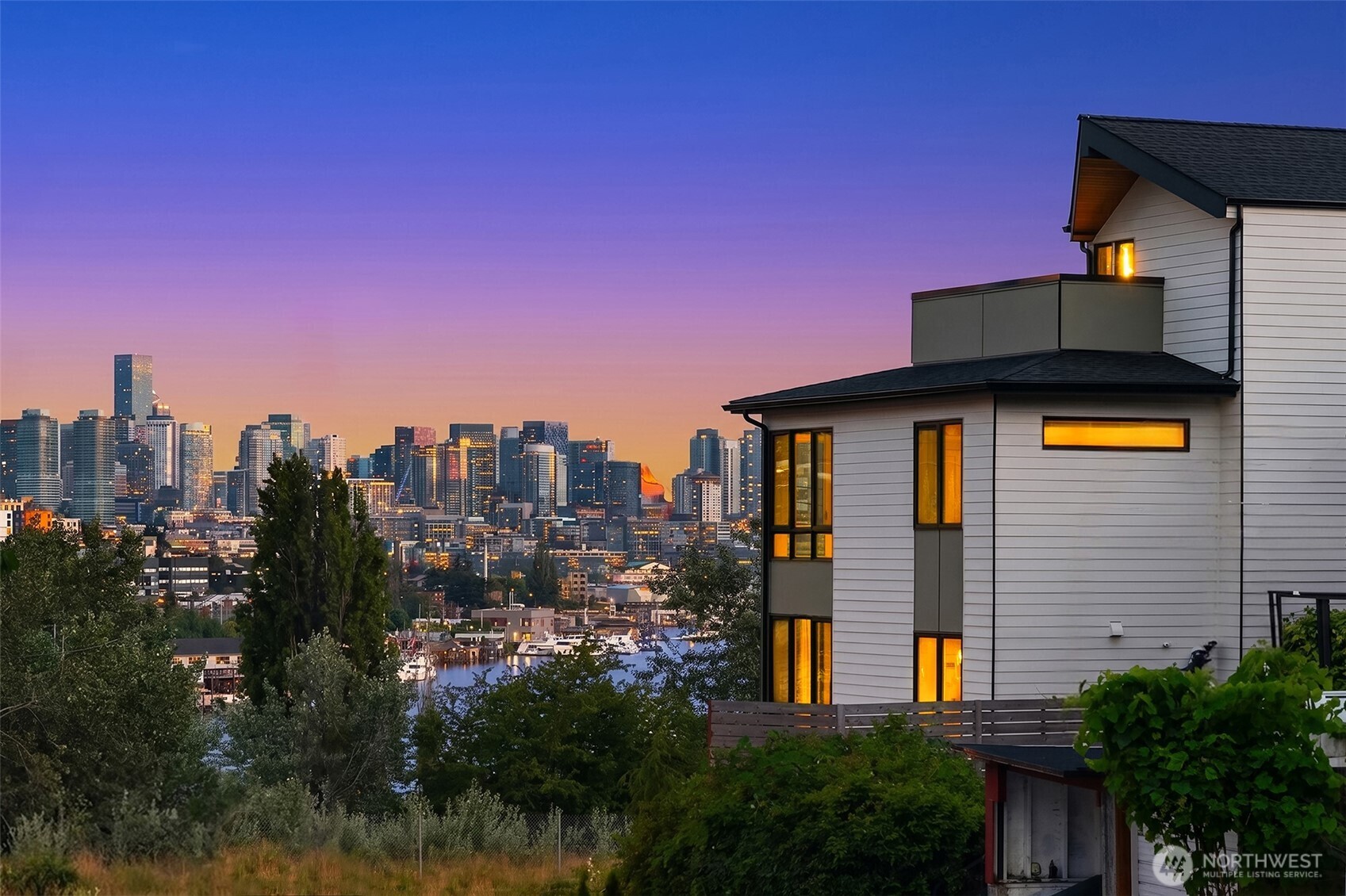 454 NE 40th St Seattle WA 98105