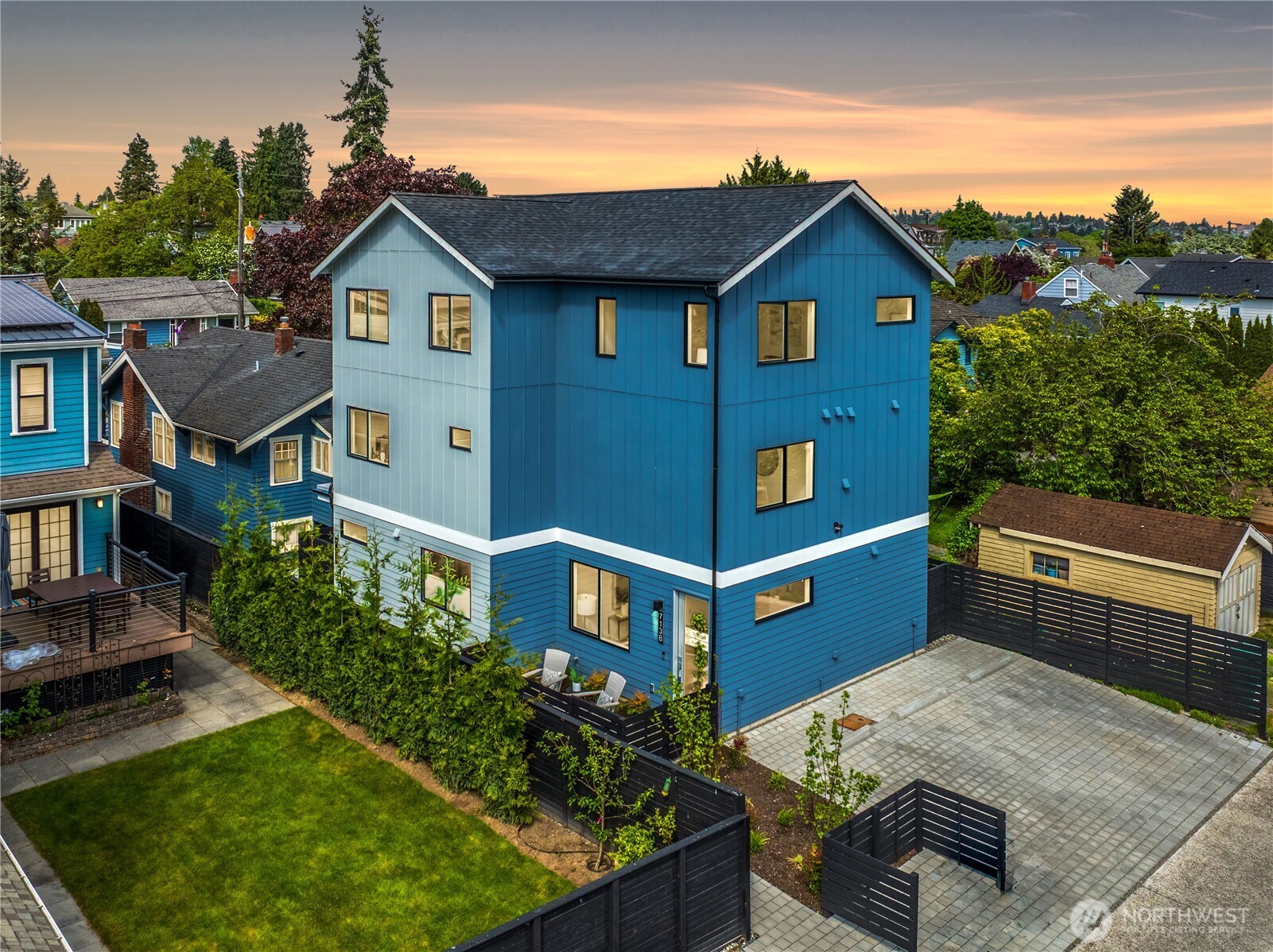713 B N 70th St Unit  Seattle WA 98103