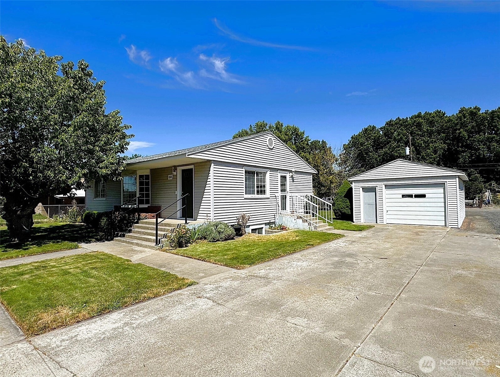438 S Burke Rd Unit  Connell WA 99326