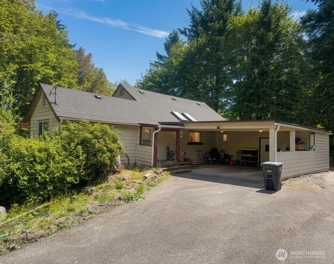 991 E North Bay Rd Allyn WA 98524