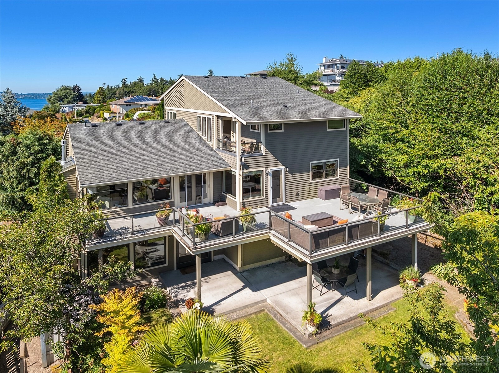 5601 Bradford St Seattle WA 98116