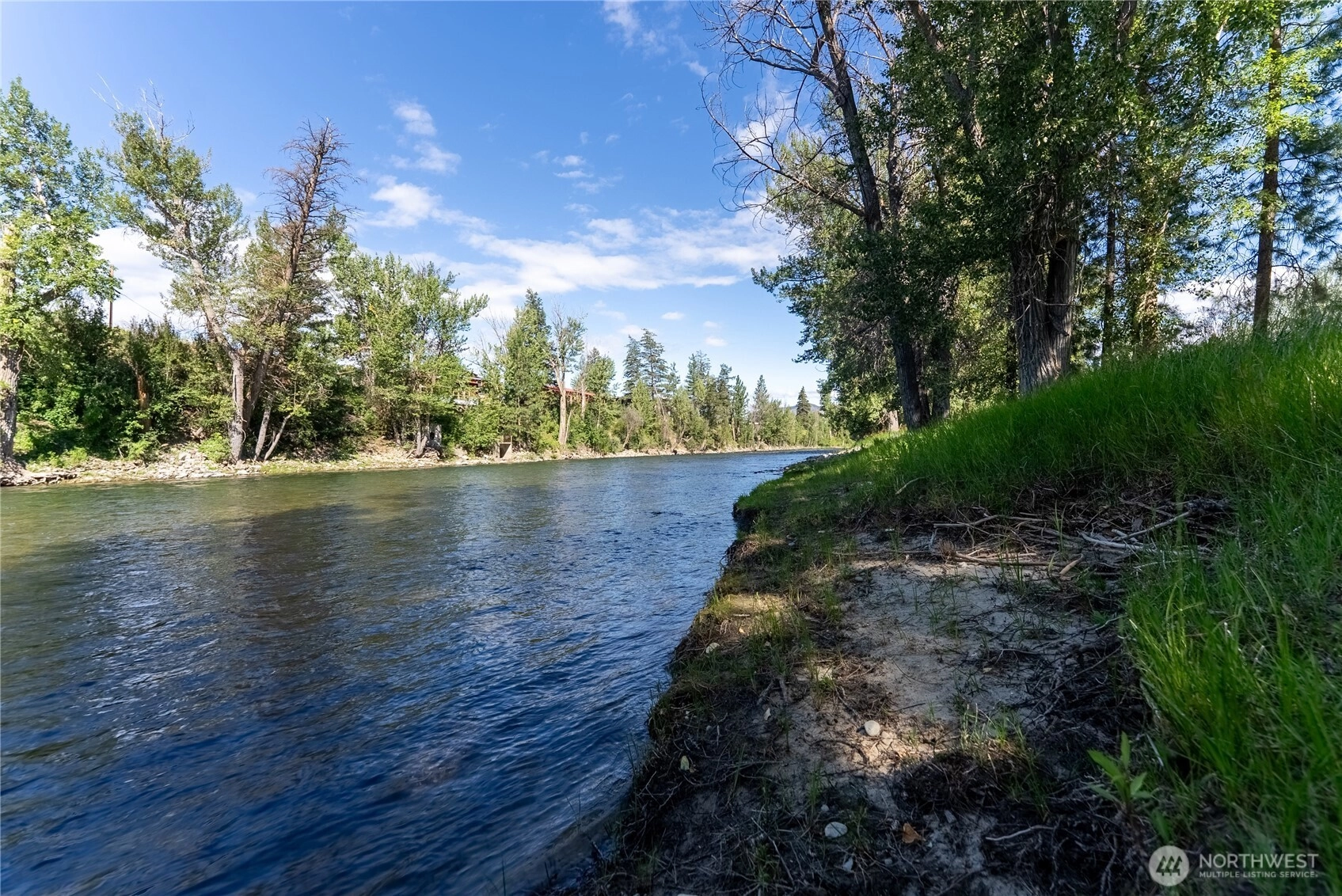 821 Riverside St Winthrop WA 98862