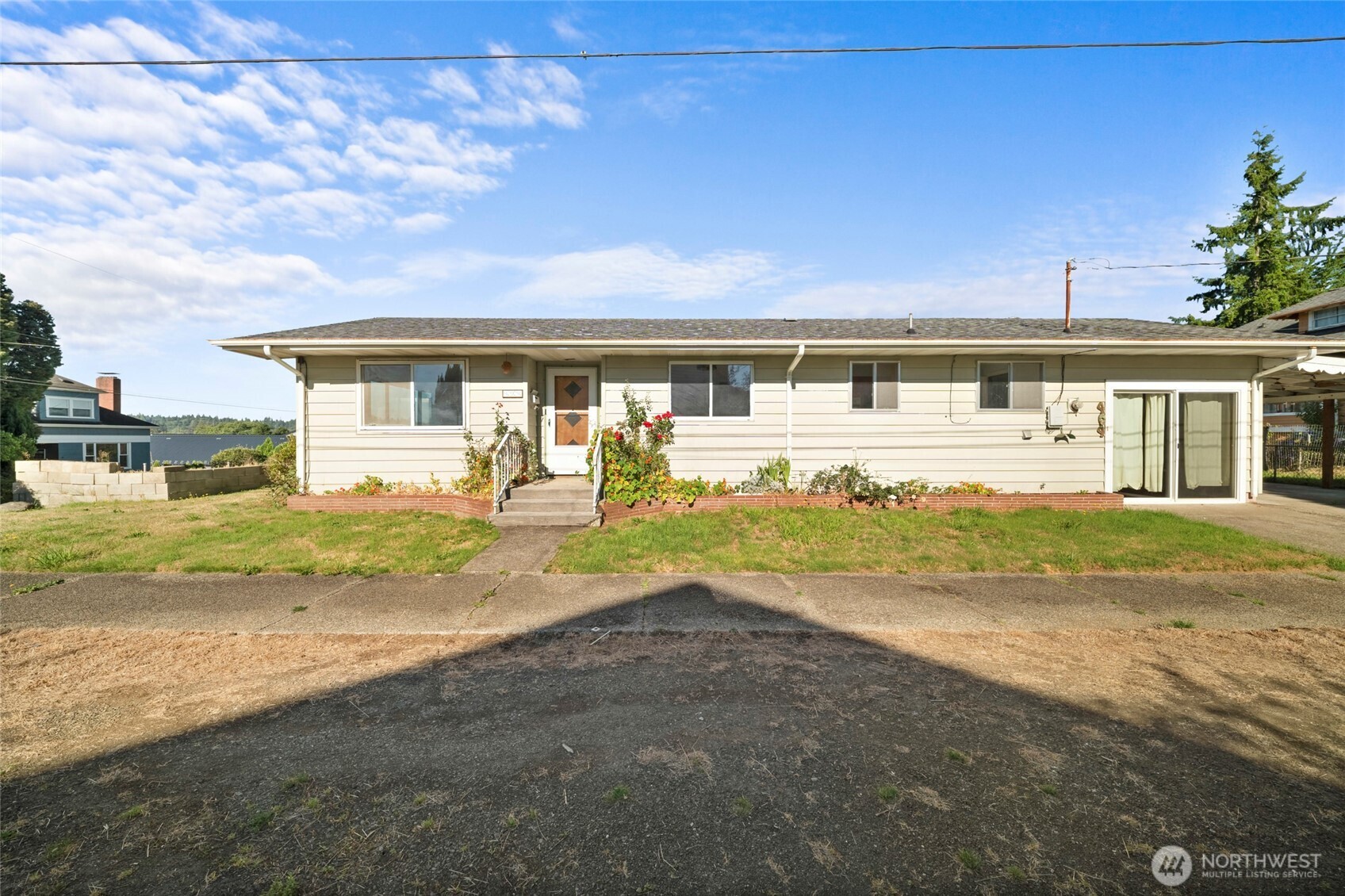 404 Eleventh St Raymond WA 98577