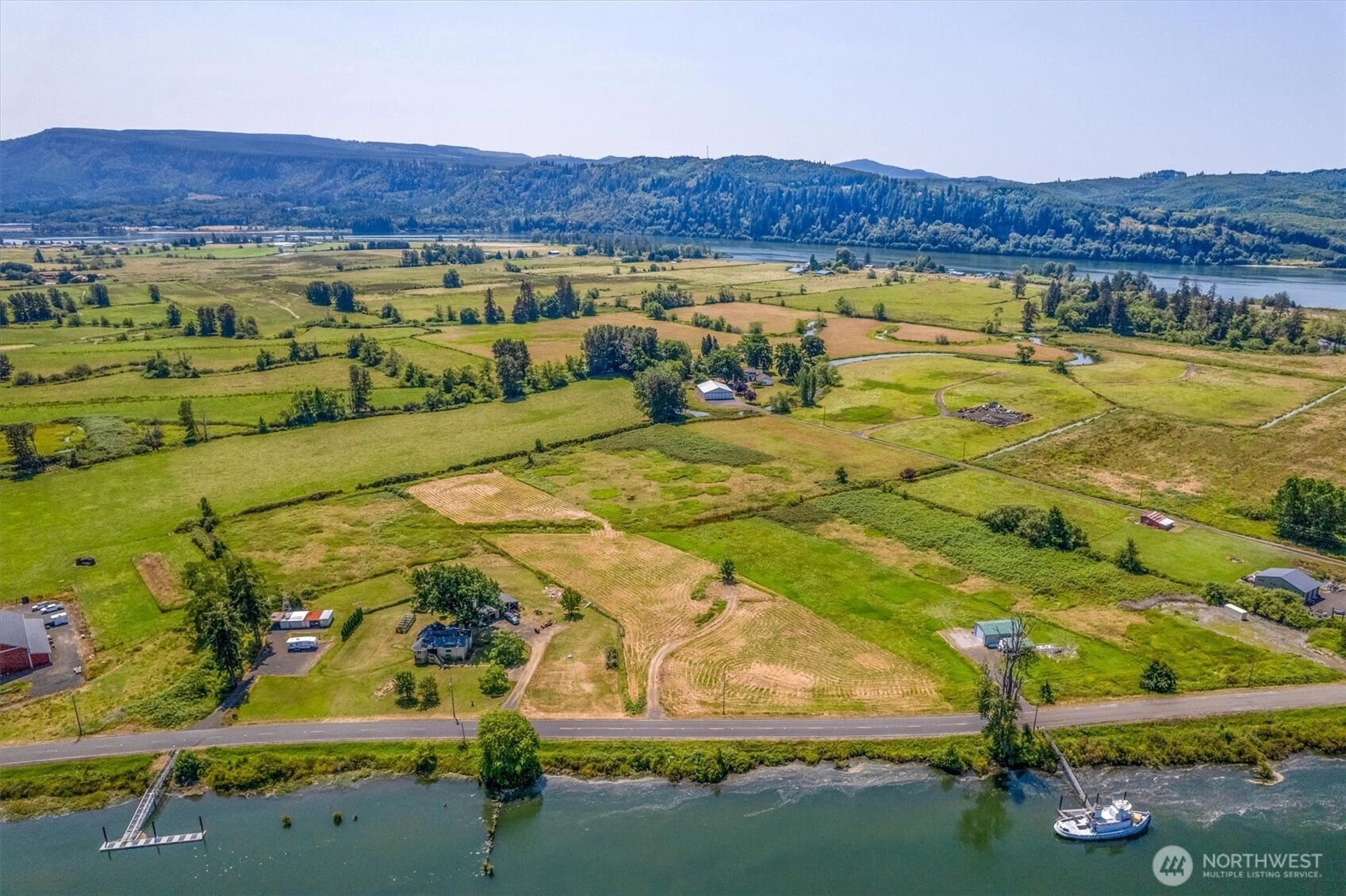 411 W Birnie Slough Rd Cathlamet WA 98612