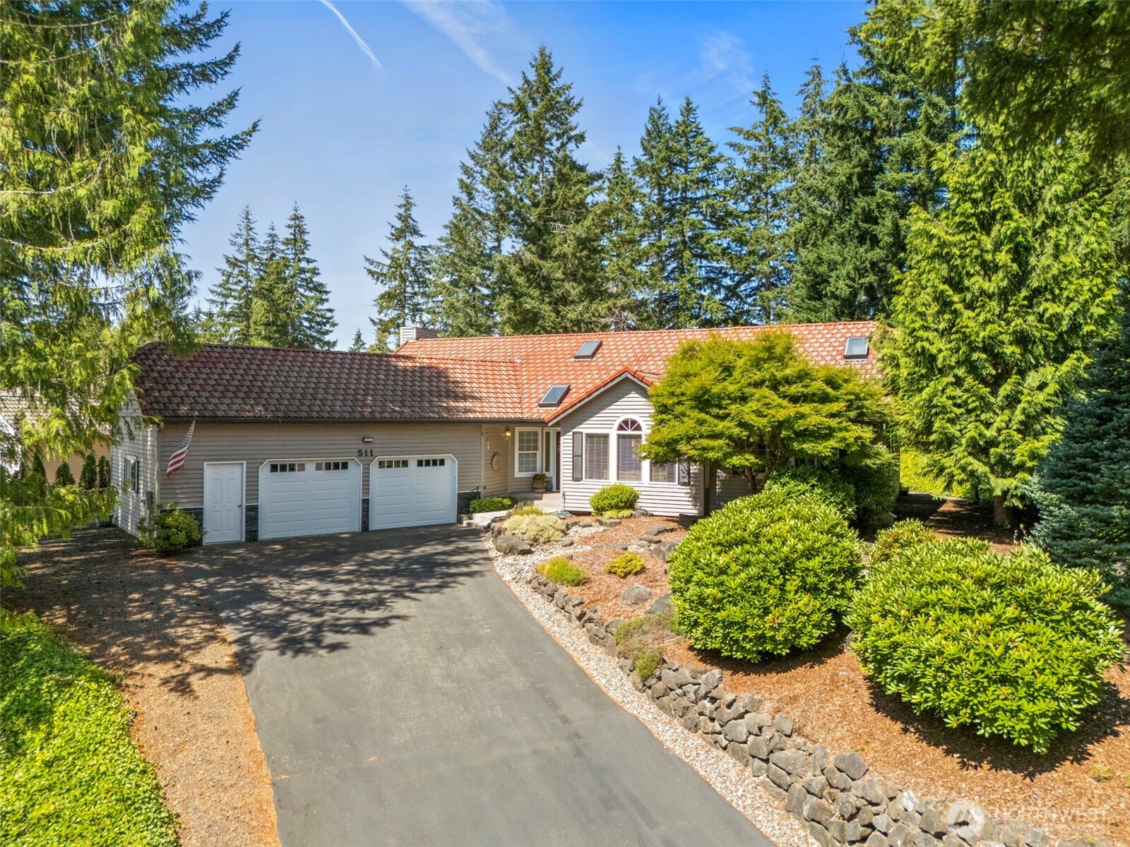 511 E Old Ranch Rd Allyn WA 98524