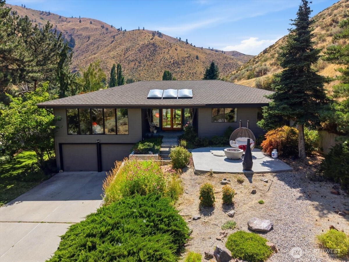 1030 Canyonside Rd Wenatchee WA 98801