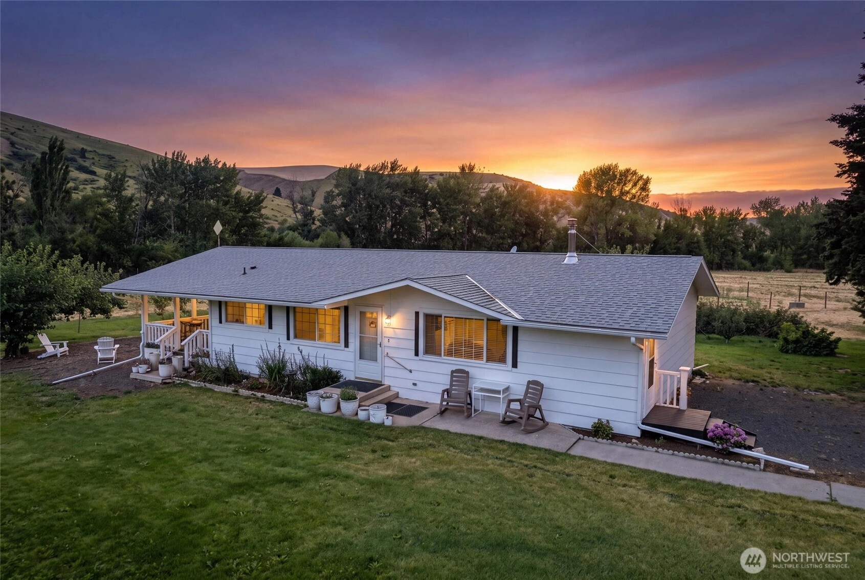 100 Vernon Ln Dayton WA 99328