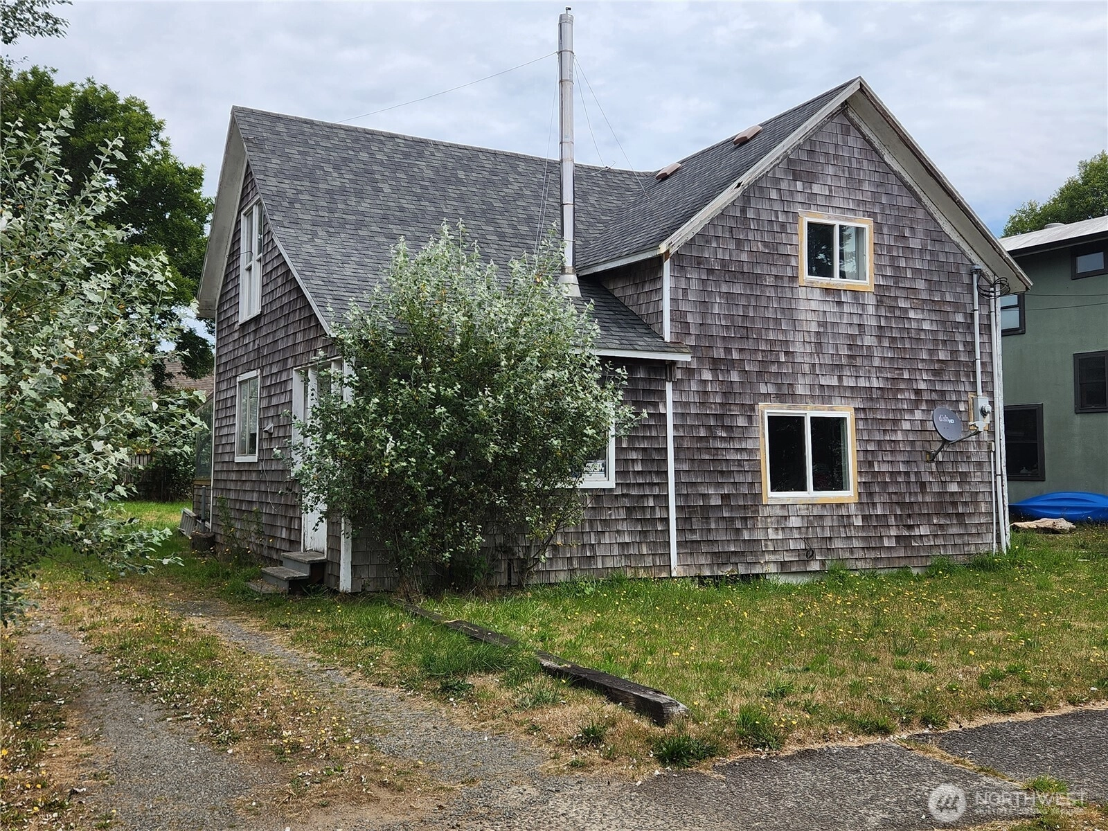 610 Lake St SE Unit  Ilwaco WA 98624