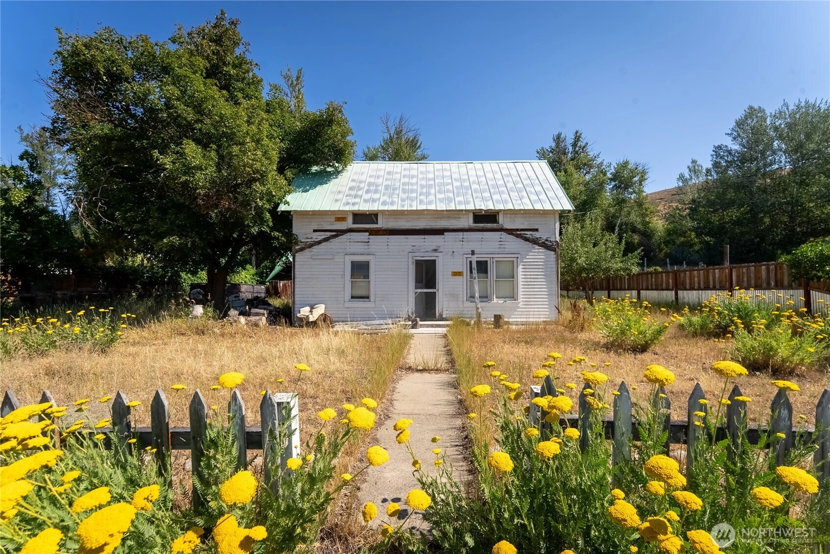 618 Filer Ave Winthrop WA 98862