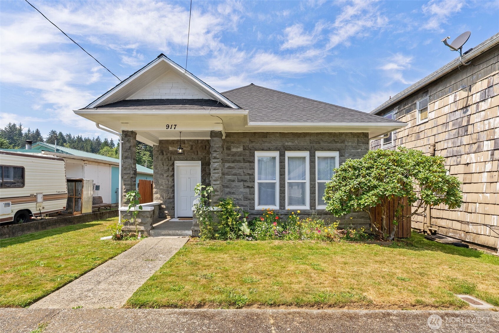 917 Monroe Hoquiam WA 98550