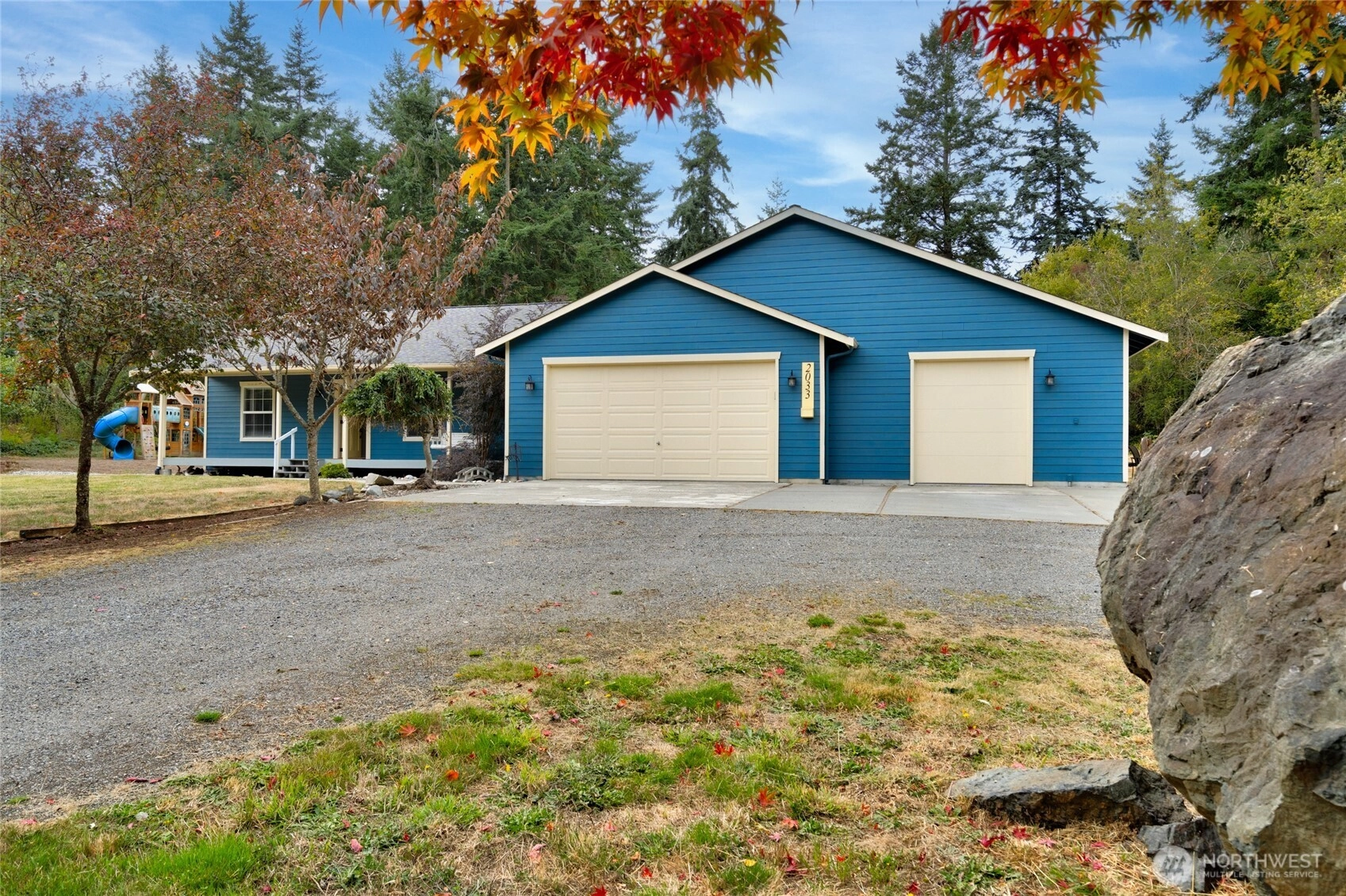 2033 Navy Ln Oak Harbor WA 98277