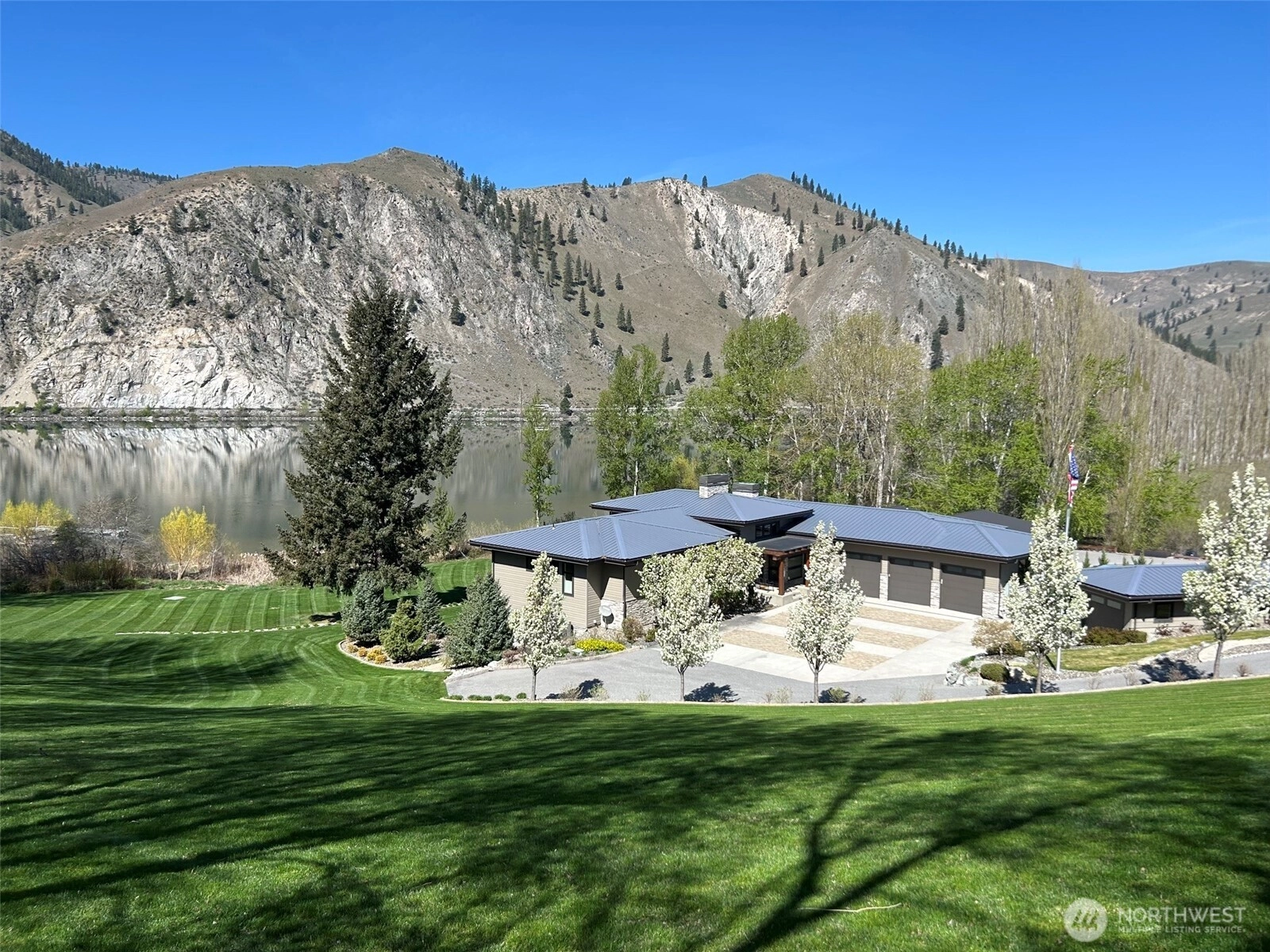 11 Alcazar Ln Unit  Orondo WA 98843