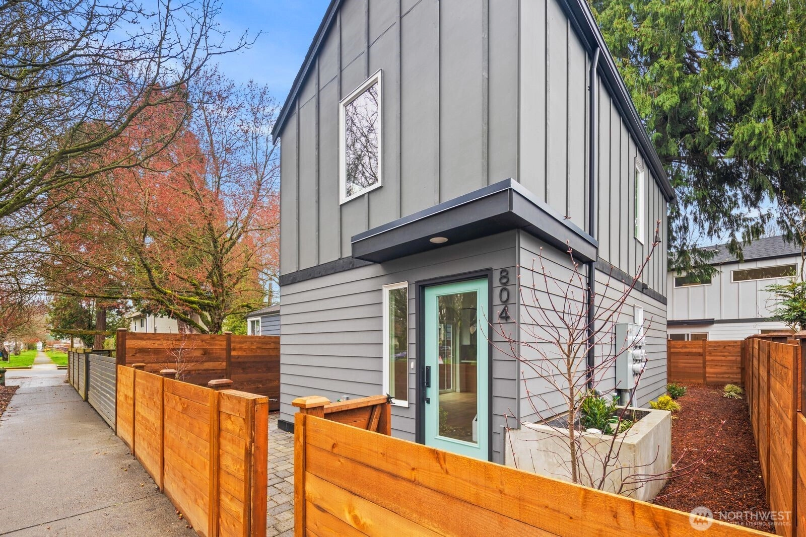 804 S Rose St Seattle WA 98108