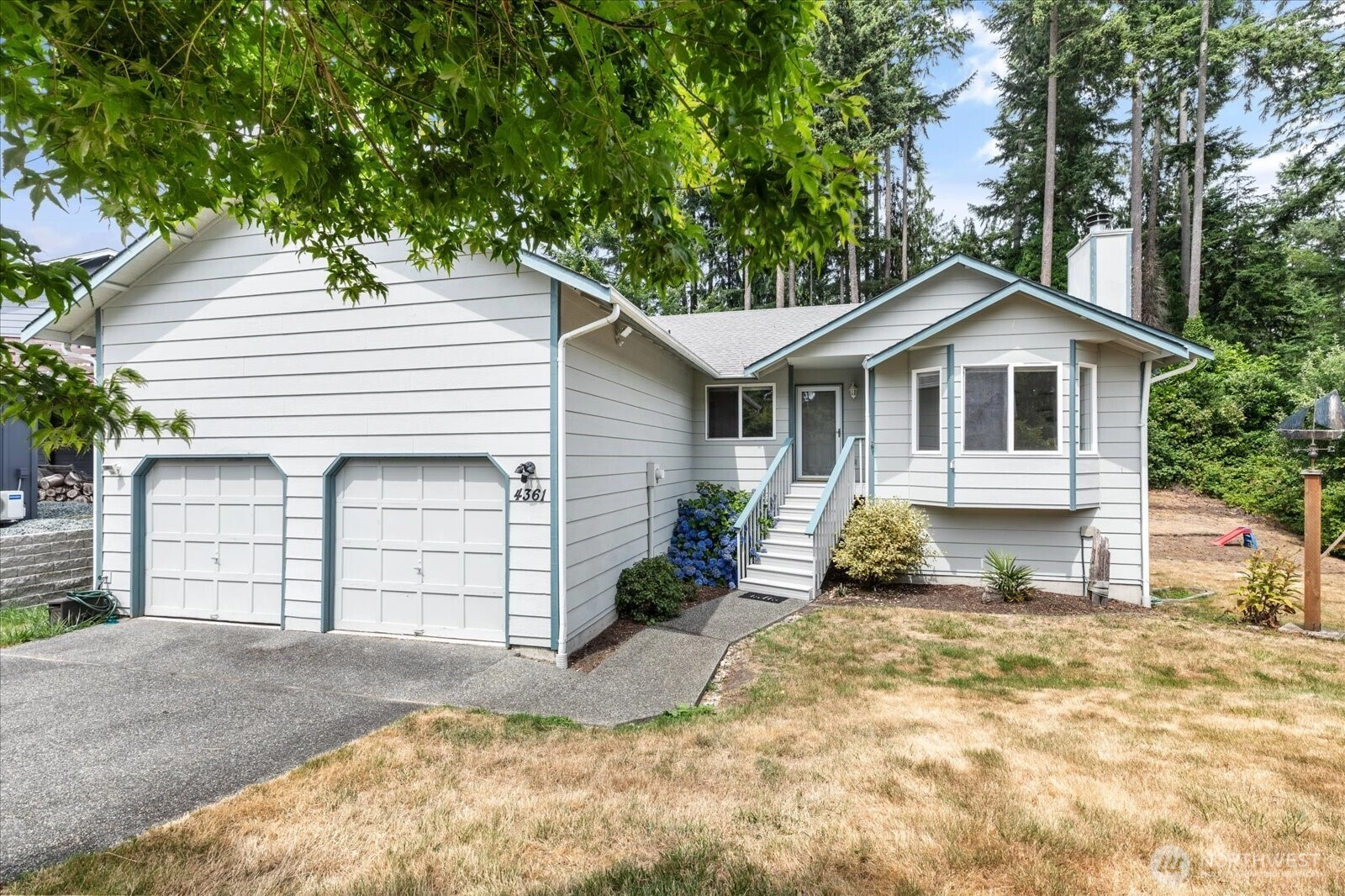 4361 Shadowood Dr Clinton WA 98236