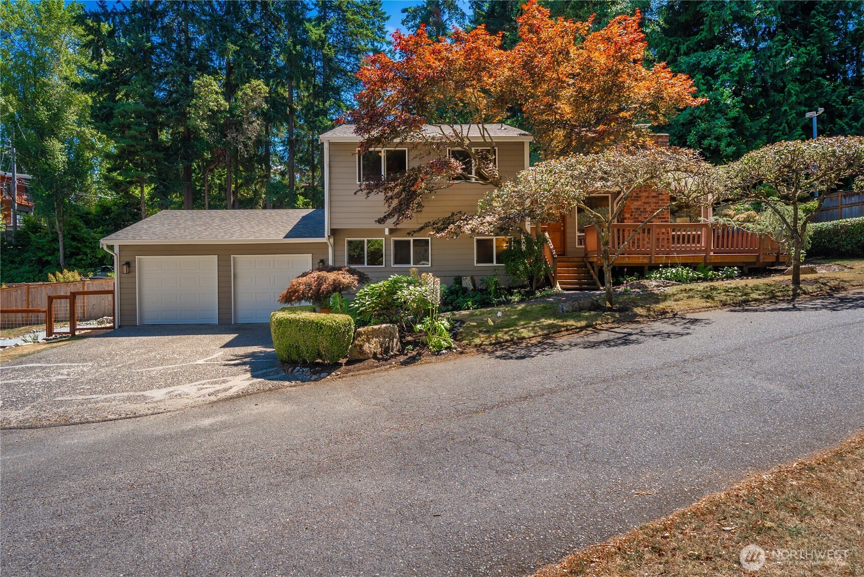 2421 NE 180th St Unit  Shoreline WA 98155