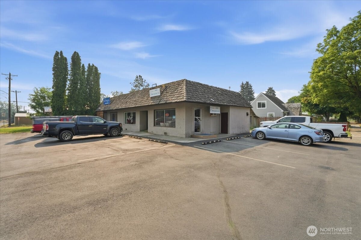 21 W 4th Ave Unit  Omak WA 98841