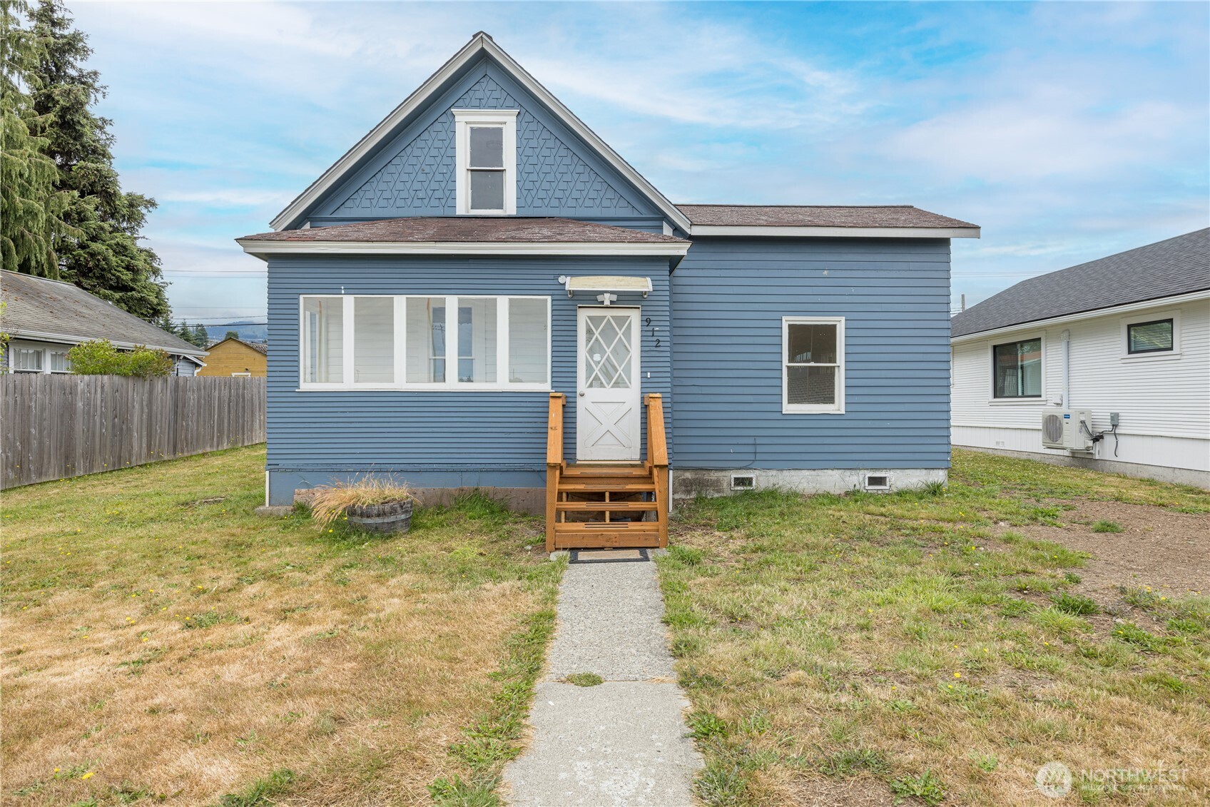 912 E 4th St Port Angeles WA 98362