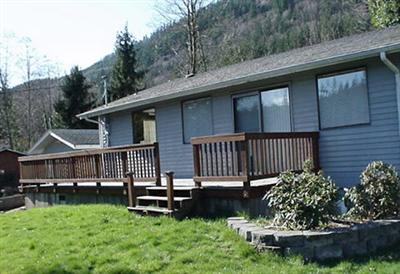 437 Rainbow Dr Unit  Glenhaven WA 98229