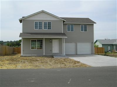 1006 Merlot St Granger WA 98932