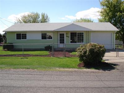 206 Franklin Ave Toppenish WA 98948