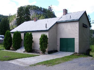 207 Lehigh Ave Metaline Falls WA 99153