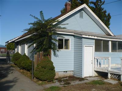 308 N D St Toppenish WA 98948