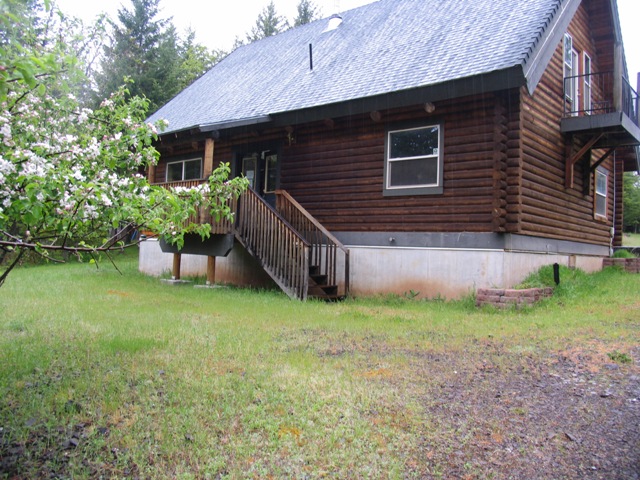 55 Meadows Loop Lyle WA 98635