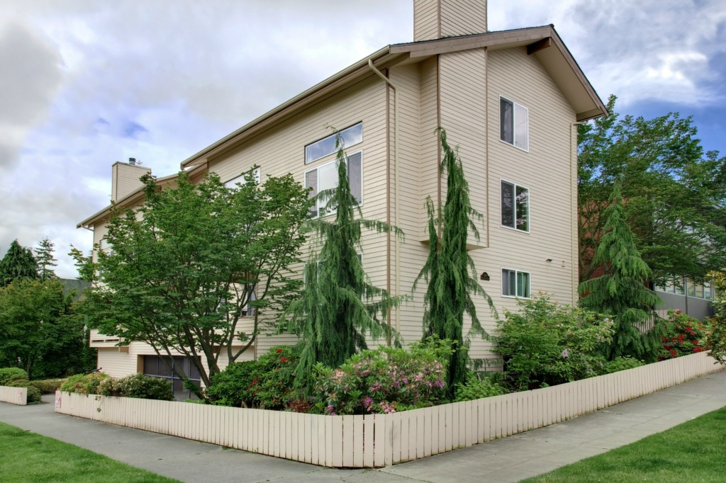 1109 N Allen Pl Unit 204 Unit 204 Seattle WA 98103