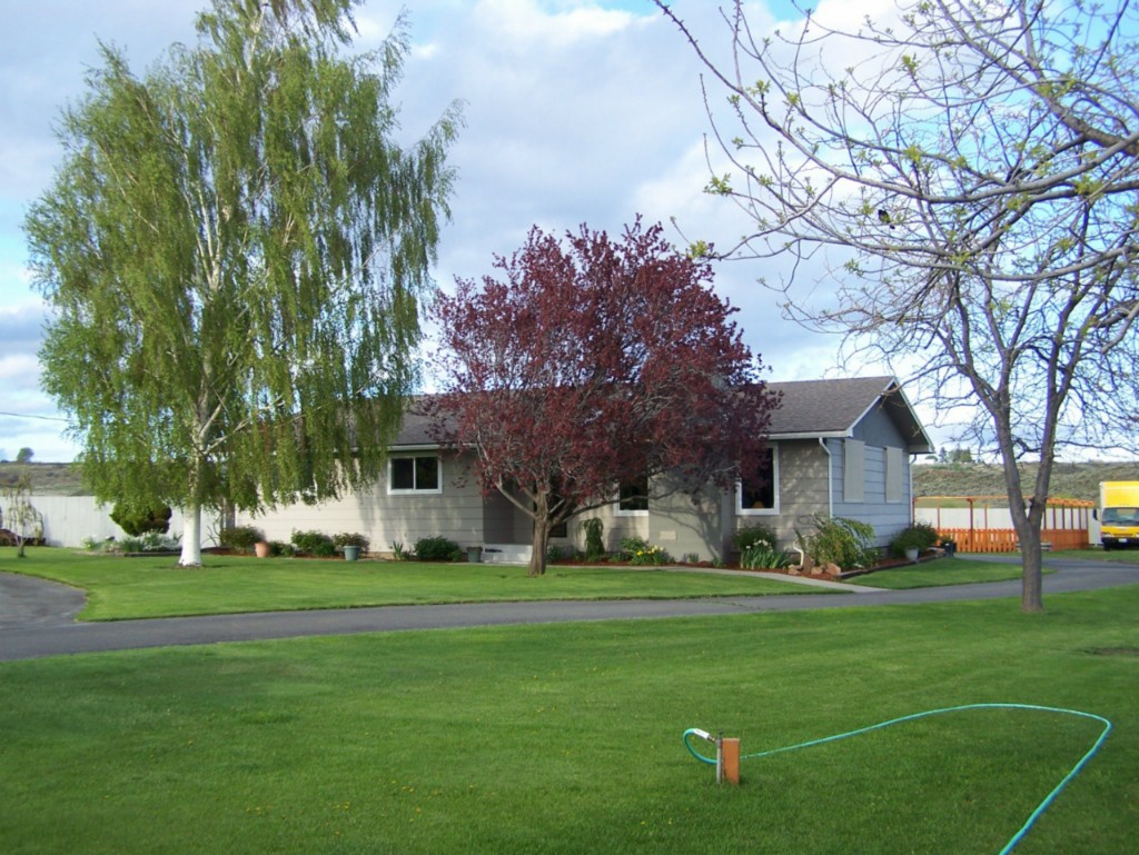 231 Elliott Rd Cowiche WA 98923
