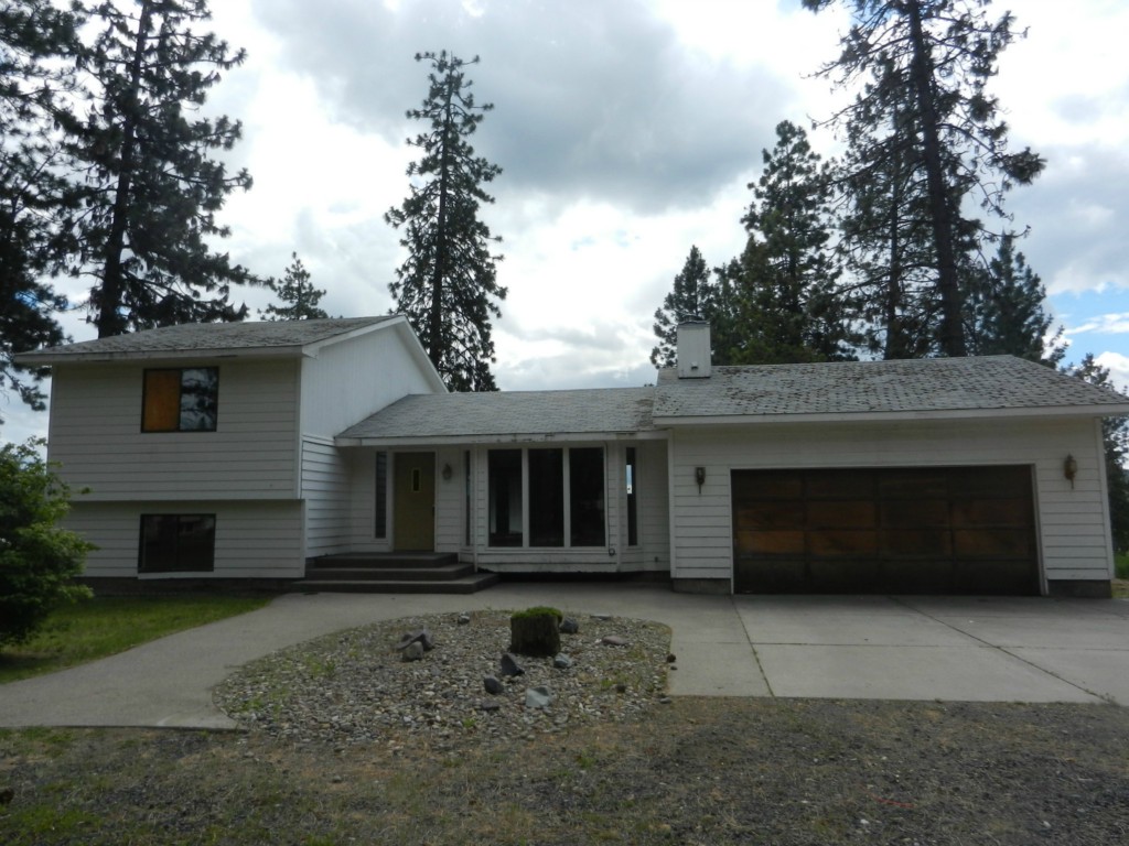 10811 W Sagewood Rd Nine Mile Falls WA 99026