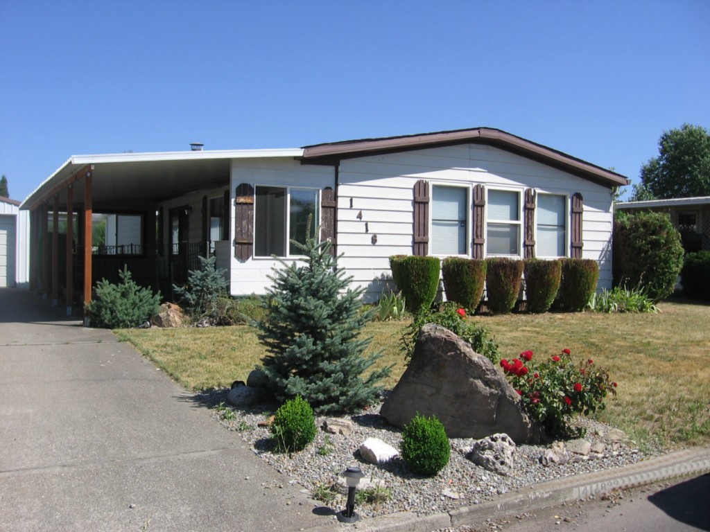 1418 N Aladdin Rd Greenacres WA 99016