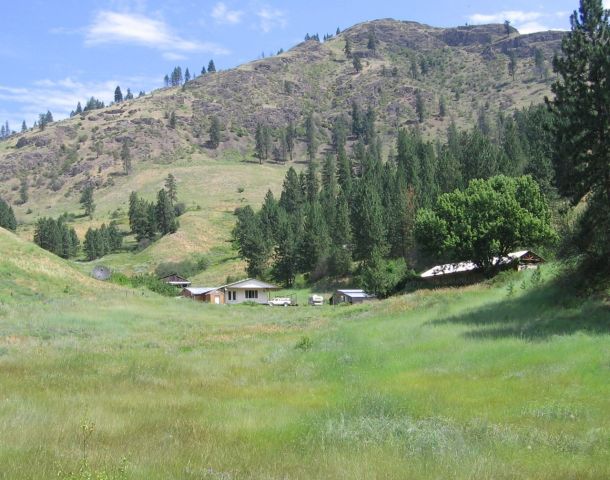 3553 Hwy 25 S Gifford WA 99131