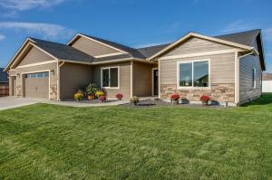 154 Sun Valley Dr Unit  Wenatchee WA 98801
