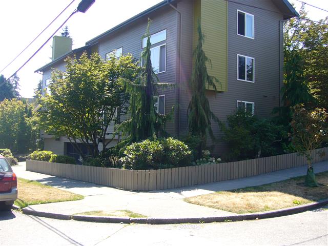 1109 N ALLEN Pl Unit 102 Unit 102 Seattle WA 98103